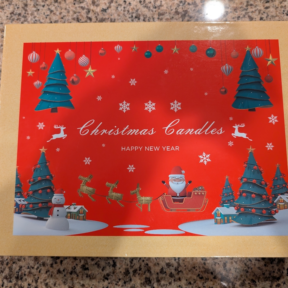 NWT 12 Festive Christmas Candle Set